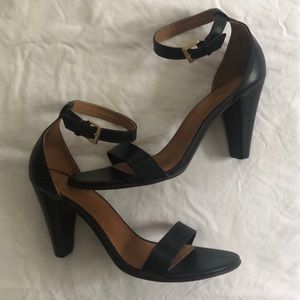 L.L. Bean Signature Heels NWOT